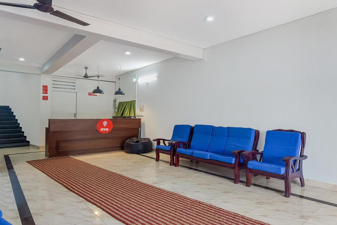 Oyo 13581 Hotel Raj Madikeri Extérieur photo